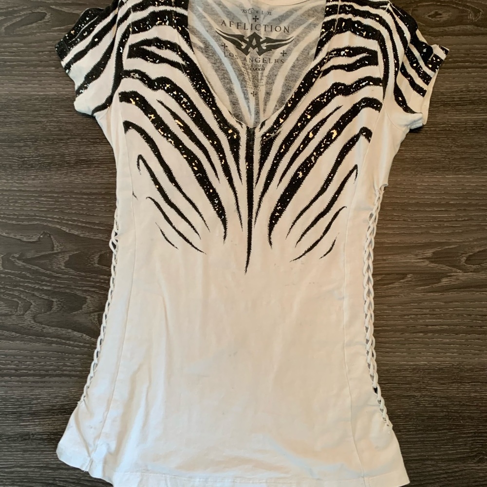 Affliction tee shirt